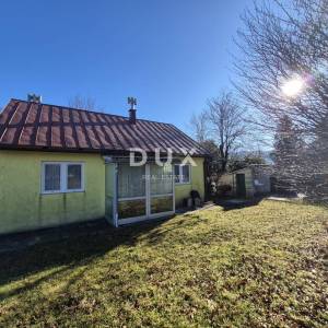 GORSKI KOTAR, FUŽINE, LIČ - veliko obiteljsko imanje s dvije kuće i garažom, spuštena cijena,investicijska  prilika!