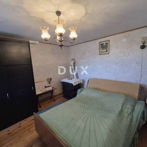 GORSKI KOTAR, FUŽINE, LIČ - veliko obiteljsko imanje s dvije kuće i garažom, spuštena cijena,investicijska  prilika!