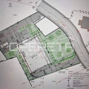 Građevinsko zemljište 930 m2 s dozvolom za 6 stanova, Lumbarda