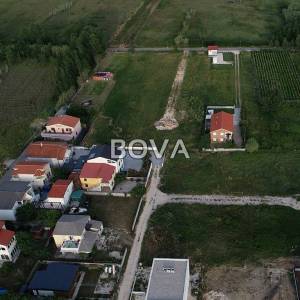 Građevinsko zemljište 940 m2 – Vrsi *Odlična lokacija* (ID-2602/A)