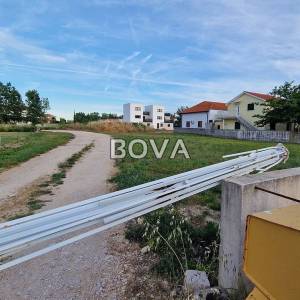 Građevinsko zemljište 940 m2 – Vrsi *Odlična lokacija* (ID-2602/A)