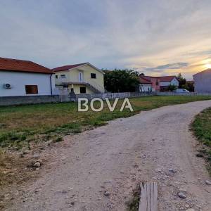 Građevinsko zemljište 940 m2 – Vrsi *Odlična lokacija* (ID-2602/A)