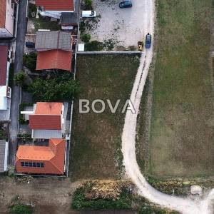 Građevinsko zemljište 940 m2 – Vrsi *Odlična lokacija* (ID-2602/A)