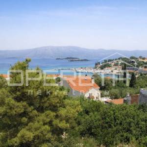 Građevinsko zemljište s pogledom na more - Lumbarda, 596 m2