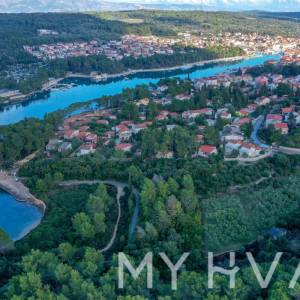 Građevinsko zemljište sa Projektom u luci Stari Grad