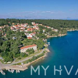 Hotel prvi red do mora
