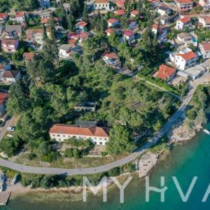 Hotel prvi red do mora