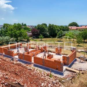 
Iatra, Poreč okolica – moderna dvojna kuće s bazenom i pogledom na more


