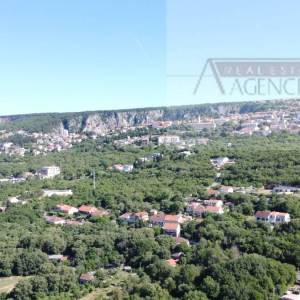 Imotski građevinsko zemljište 7803 m2 Glavina Donja