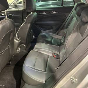 INSIGNIA SPORTS TOURER 1.5 Turbo D Business Elegance AUTOMATIK