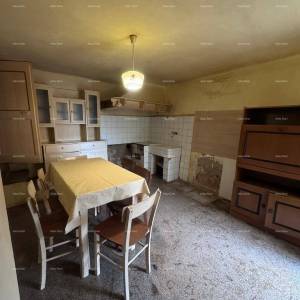 Istarska kamena kuća za renovaciju. Općina Lovrećica.