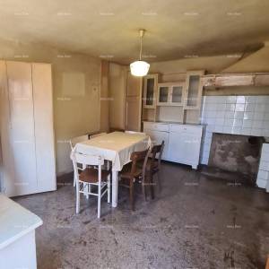 Istarska kamena kuća za renovaciju. Općina Lovrećica.