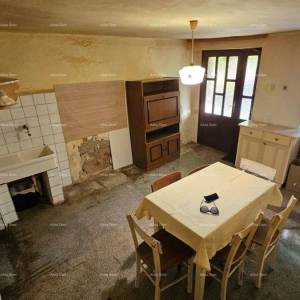 Istarska kamena kuća za renovaciju. Općina Lovrećica.