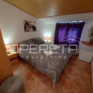 Istra, Brtonigla okolica – imanje s više jedinica, gospodarskom zgradom i veliki