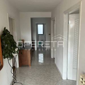 Istra, Brtonigla okolica – imanje s više jedinica, gospodarskom zgradom i veliki