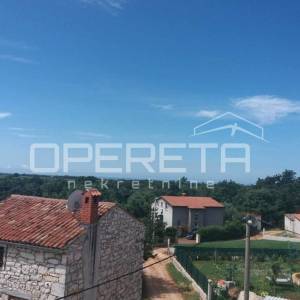 Istra, Brtonigla okolica – imanje s više jedinica, gospodarskom zgradom i veliki