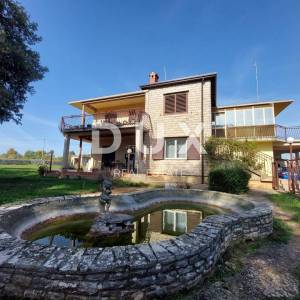 ISTRA, BRTONIGLA - Prekrasna prostrana kuća na osami