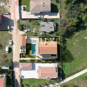 ISTRA, BUJE, KAŠTEL - Zemljište s pravomoćnom građevinskom dozvolom