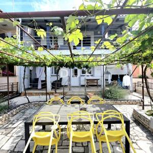 ISTRA, FAŽANA - 3SS+DB obiteljski stan s privatnim vrtom, na svega 250m od plaža