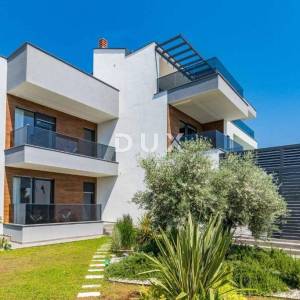 ISTRA, FAŽANA - Jedinstvena i neponovljiva moderna vila, s pogledom na more