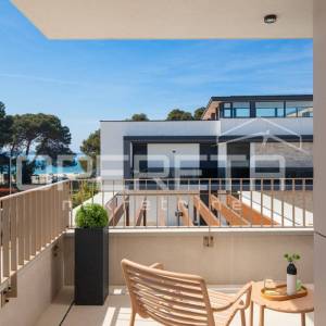 Istra, Fažana – samostojeća vila s bazenom, 50 m od plaže, 4 spavaće sobe, 322 m