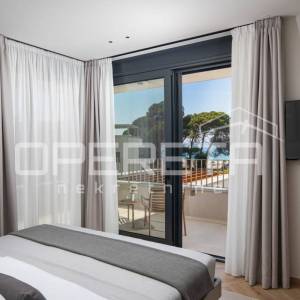 Istra, Fažana – samostojeća vila s bazenom, 50 m od plaže, 4 spavaće sobe, 322 m