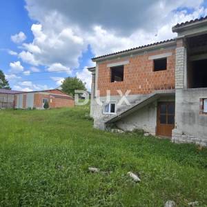 ISTRA, GRAČIŠĆE - Ekskluzivna privatnost, mir i otvoreni pogled – kuća s velikom okućnicom