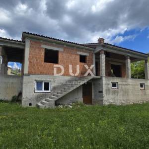 ISTRA, GRAČIŠĆE - Ekskluzivna privatnost, mir i otvoreni pogled – kuća s velikom okućnicom