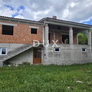 ISTRA, GRAČIŠĆE - Ekskluzivna privatnost, mir i otvoreni pogled – kuća s velikom okućnicom