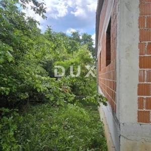 ISTRA, GRAČIŠĆE - Ekskluzivna privatnost, mir i otvoreni pogled – kuća s velikom okućnicom