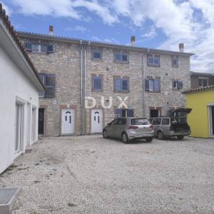 ISTRA, JURŠIĆI - Kamena kuća sa bazenom + apartman, KLJUČ U RUKE