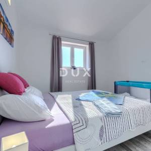ISTRA, LABIN - Kuća s dvije stambene jedinice i bazenom