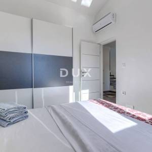 ISTRA, LABIN - Kuća s dvije stambene jedinice i bazenom