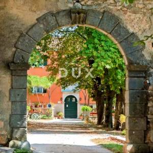 ISTRA, LABIN - Palača u baroknom ladanjskom arhitektonskom sklopu