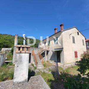 ISTRA, LABIN - Samostojeća kuća za adaptaciju s pogledom na more