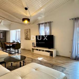 ISTRA, LIŽNJAN - Prostrani trosoban stan s tri balkona, 122 m2