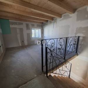 ISTRA, MARČANA - Kamena kuća u fazi renovacije!