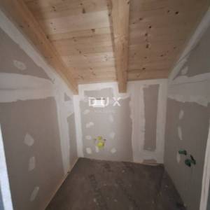 ISTRA, MARČANA - Kamena kuća u fazi renovacije!