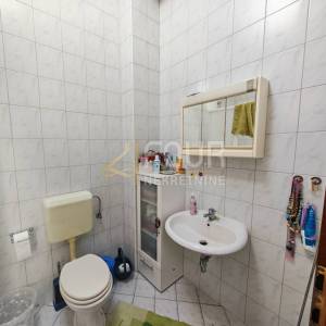 Istra, Medulin, dvojna kuća s tri stambene jedinice