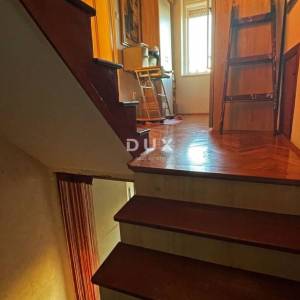 ISTRA, MEDULIN - Kamena istarska kuća + Kuća za odmor na odličnoj poziciji