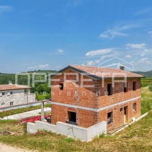Istra, Momjan- Kuća s bazenom