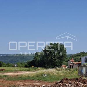 Istra, Momjan okolica – zemljište s građevinskom dozvolom 657 m2