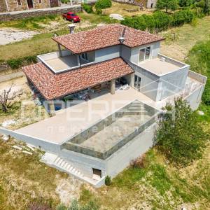 Istra, Momjan- Samostojeća kuća, s predivnim otvorenim pogledom
