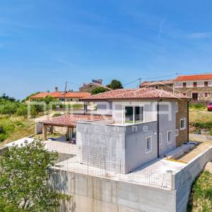 Istra, Momjan- Samostojeća kuća, s predivnim otvorenim pogledom