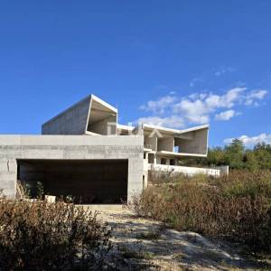 ISTRA, MOMJAN - Spektakularna vila na izvanrednoj lokaciji u izgradnji
