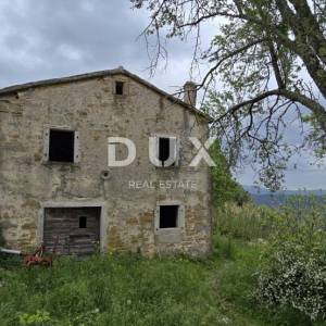ISTRA, MOTOVUN - Kamena kuća s pogledom za adaptaciju