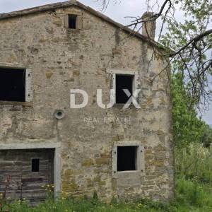 ISTRA, MOTOVUN - Kamena kuća s pogledom za adaptaciju