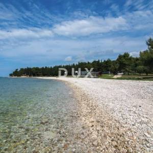 ISTRA, PEROJ - Stan u centru s pogledom na more