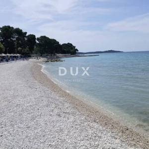 ISTRA, PEROJ - Stan u centru s pogledom na more