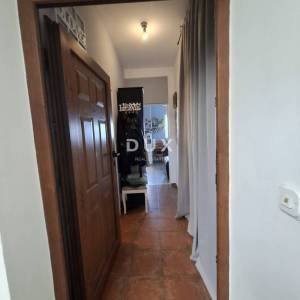 ISTRA, PEROJ - Stan u centru s pogledom na more